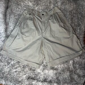 Vintage 90s Liz Sport High Waist Pleated Cuffed Khaki Tan Women’s Shorts Size 6P